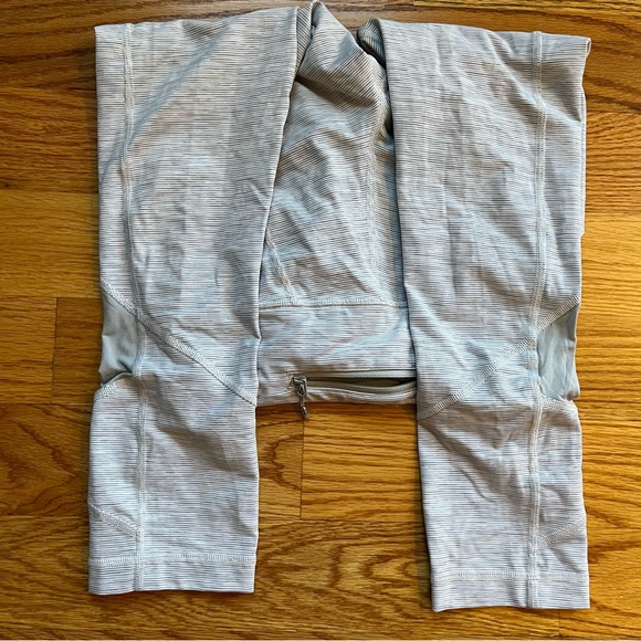 Lululemon gray and white heathered leggings size 4 - Picture 5 of 5